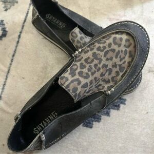 Shyanne Women's Gray Leopard Print Loafers